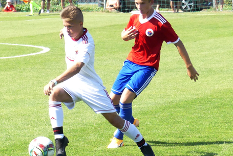 Sűrű, de még mindig nem teljes