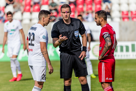 Ő is első lesz a sorban