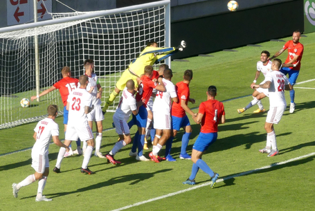 Az Újpest ellen több fronton is