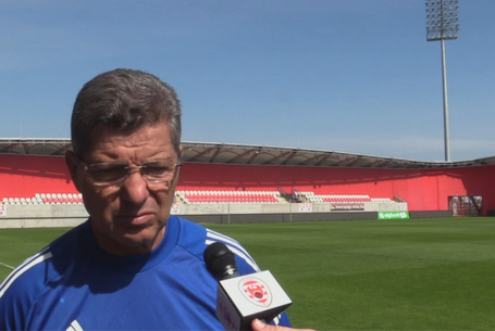 Azonos cipőben járó csapatok meccse