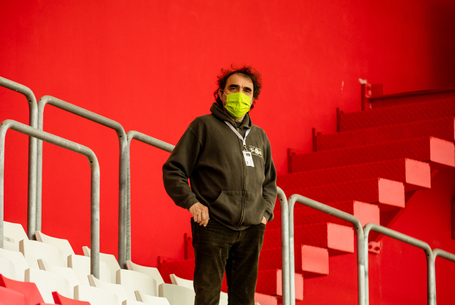 Helyszíni meccsnézés és szurkolás: csakis maszkban