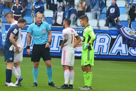 Nevetséges büntető