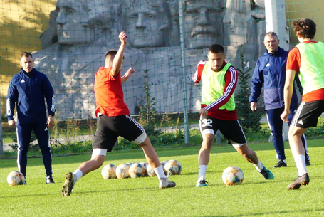 Átalakított szakmai stábok