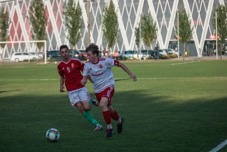 Tovább menetelhet a legfelső szekció