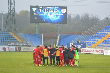 Katonásan, 1–2-vel meneteltünk a dobogóra