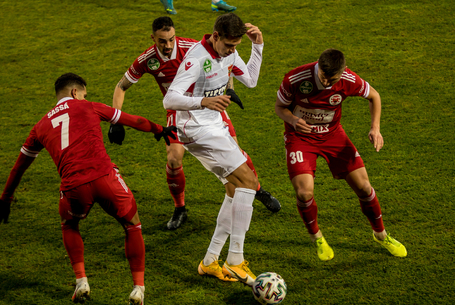 Gyűrtük, gyűrtük, gyömöszöltük