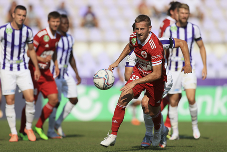 Négyszer ők, háromszor mi