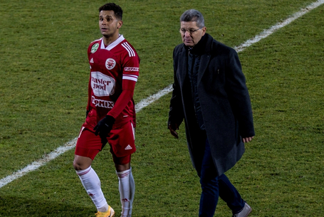 Második a negyedikkel: ez így rangadó