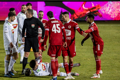 Uraljuk a középpályát