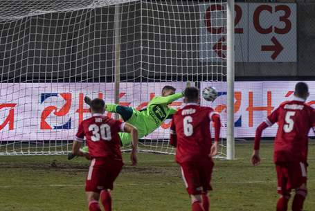 „Mindenkinek magába kell néznie"