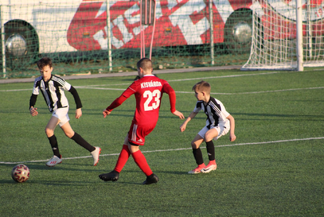 Magabiztosan győztek a nagyobbak, nem esett gól a kisebbeknél