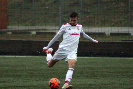 Szabadrúgásgól döntött