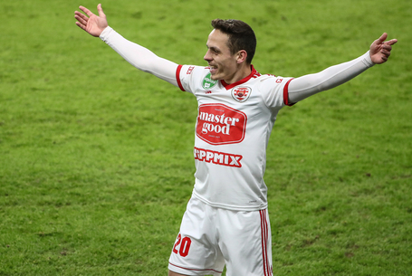 Válogatottságot érő emelés