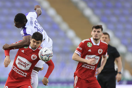 Hagytuk fél óra alatt eldőlni