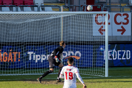 Helyzetek és egy hatalmas kapufa