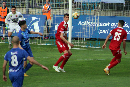 A hátsó alakzatból válogattak