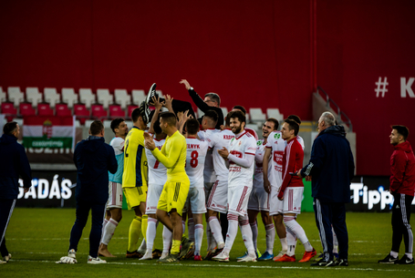 Öt gólöröm és levegőben úszás