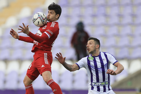 Új csapatban a támadó