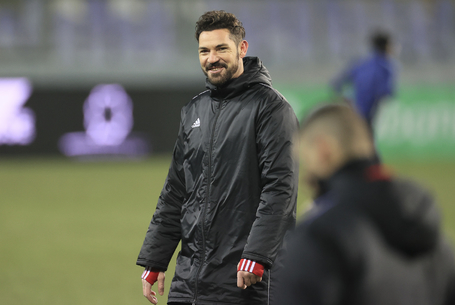 Búcsú három év után