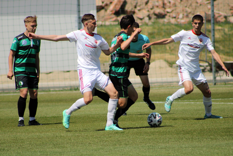 Megnyugtató előnyre vágynak