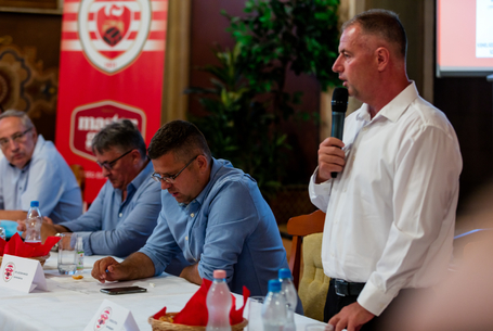 Szurkolói ankét csütörtökön