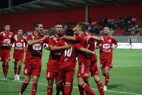 Győzelem félidőnyi emberhátrányban!