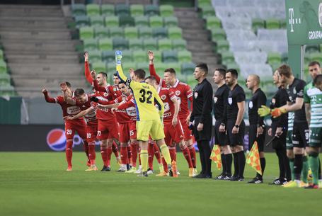 Holtversenyes első a meccseinken