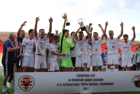 Kisvárdán marad a Bajnokok kupája, a VLA nyerte az emléktornát!