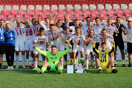 Itthon tartottuk a trófeát