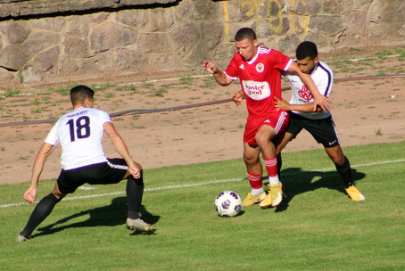 Egy az elején, egy a végén