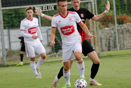 Kettőt hátra, hogy egyet előre