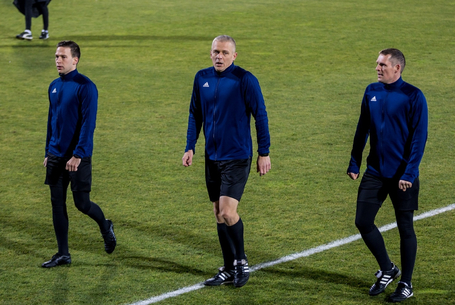 Idén először vezet nekünk