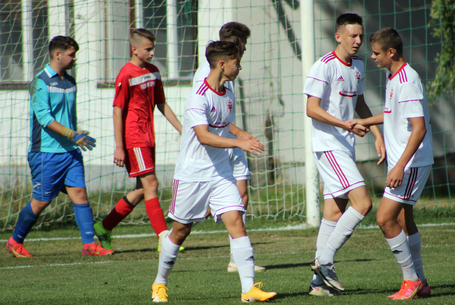 Megyebeli rangadót játszik az U17