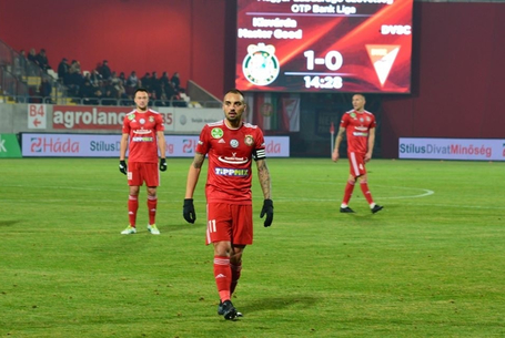 Nagy fölényben az otthon játszók