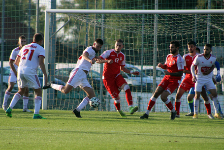 Tizenhét ponttal a hetedik helyen