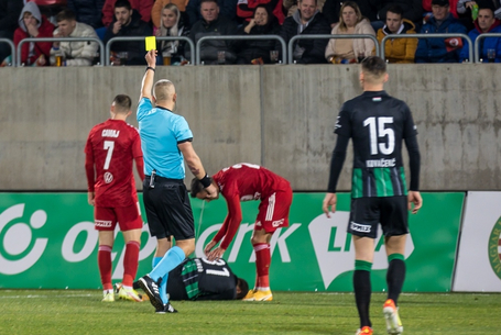 Egymeccses, de háromhetes kihagyás