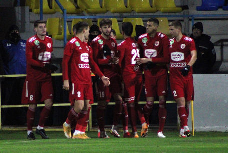 Győzelmek=vereségek