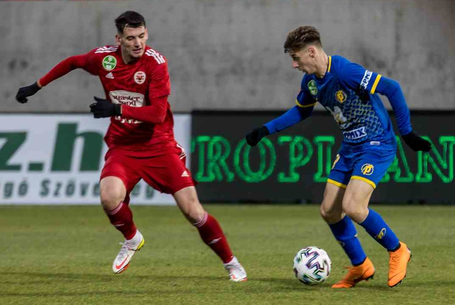 Most a középpályánkról válogattak