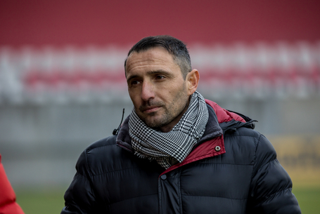 Erős Gábor kezében marad a csapat