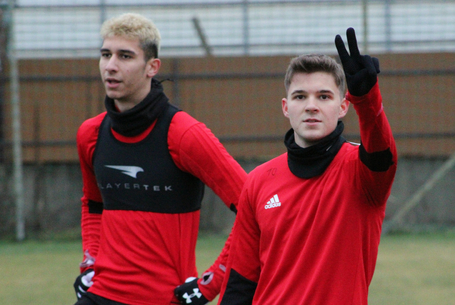 Munkában a hátország is