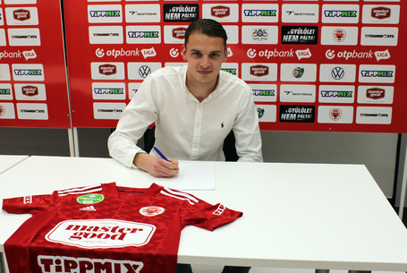 Lengyel középpályás érkezett