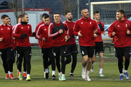 Az utazás és az első meccs hete