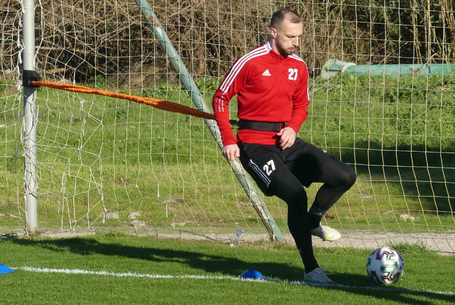 Komoly ellenállás mellett