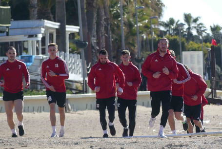 Regenerálás a tengerparton