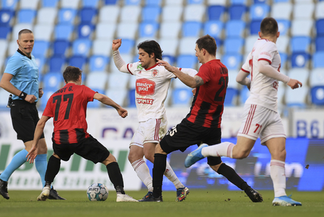 Legutóbb sárgát sem adott