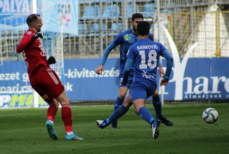 Egy, csak egy legény