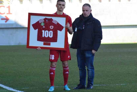 Jubiláló játékosok köszöntése