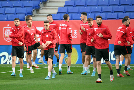 Elsőre nem lépett pályára