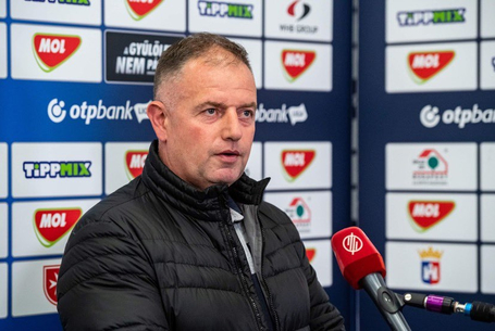 Mérkőzés utáni sajtótájékoztató