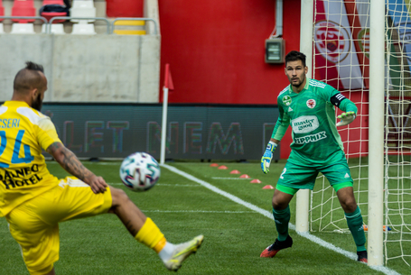 Újabban beleerősítettünk